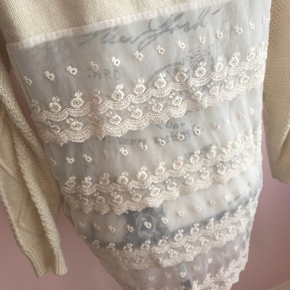 Nick & Mo sweater with lace back - Picture 4 of 5